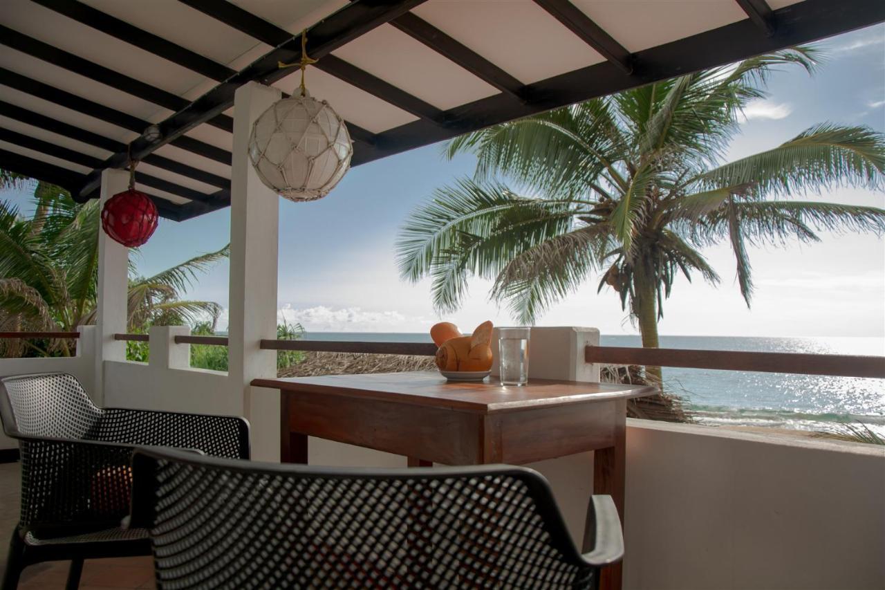Sailors' Bay Bed and Breakfast Hikkaduwa Exteriör bild